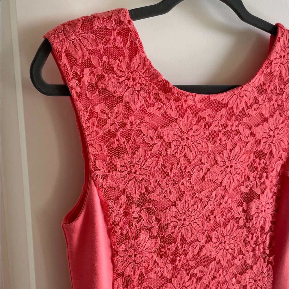 Elegant Pink Lace Dress - Picture 3 of 6